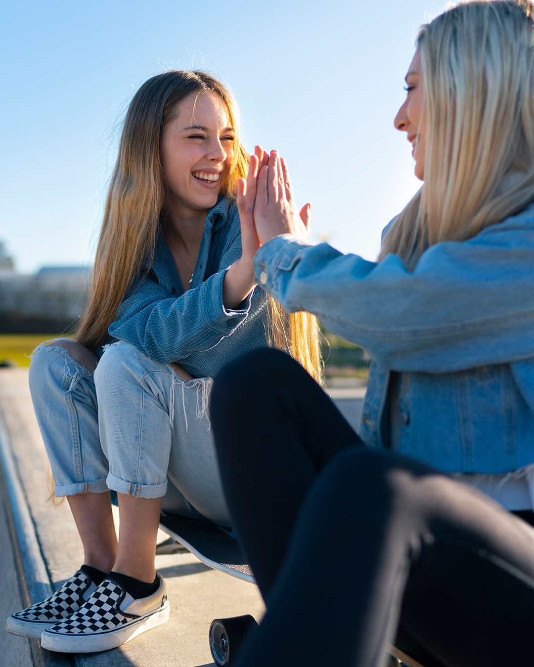 Terapia para mejorar la comunicación y aprender a expresar emociones y necesidades con claridad. Acompañamiento con Clara Cañas, psicóloga en Madrid.
